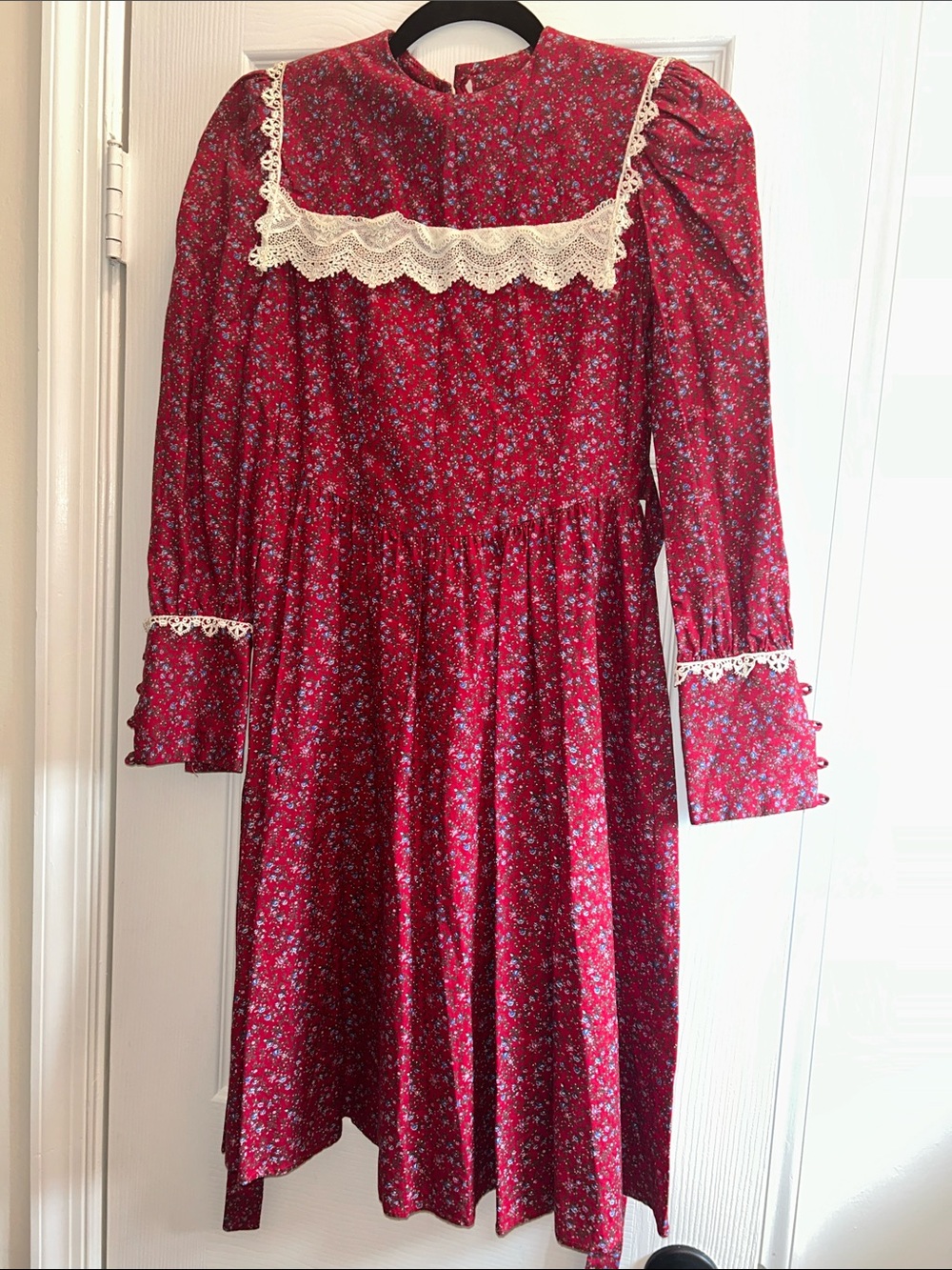 Gunne Sax Vintage Red Floral Long-Sleeve Dress with Cream Lace Yoke Size 14